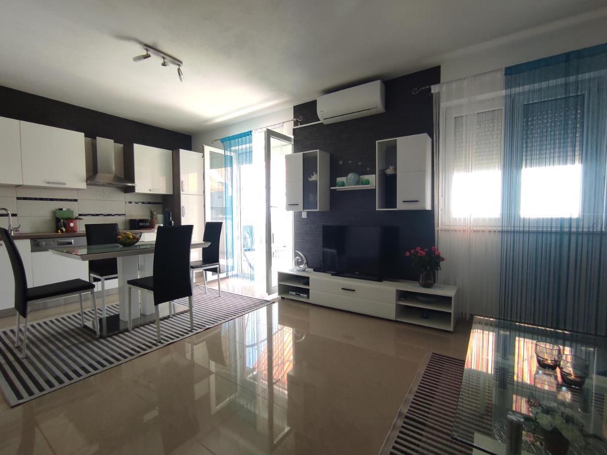 Apartment Zunabovic トロギール エクステリア 写真