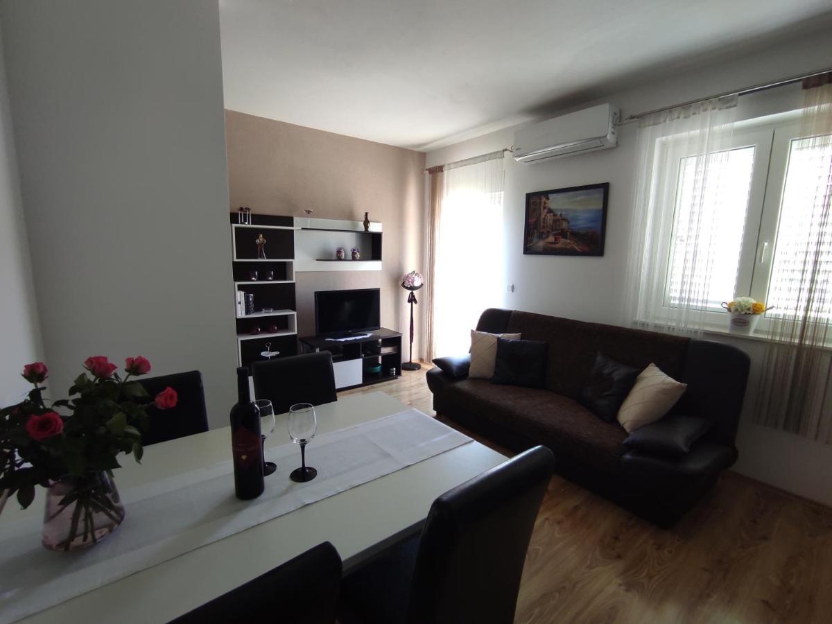 Apartment Zunabovic トロギール エクステリア 写真