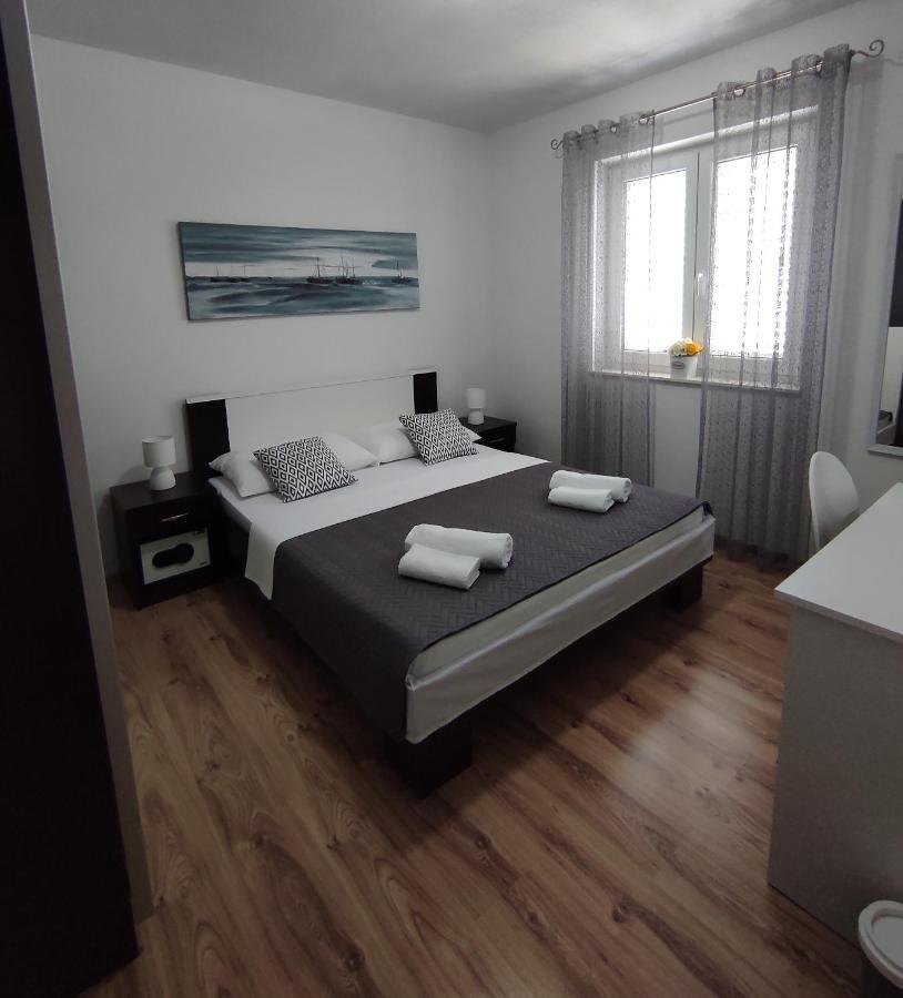 Apartment Zunabovic トロギール エクステリア 写真
