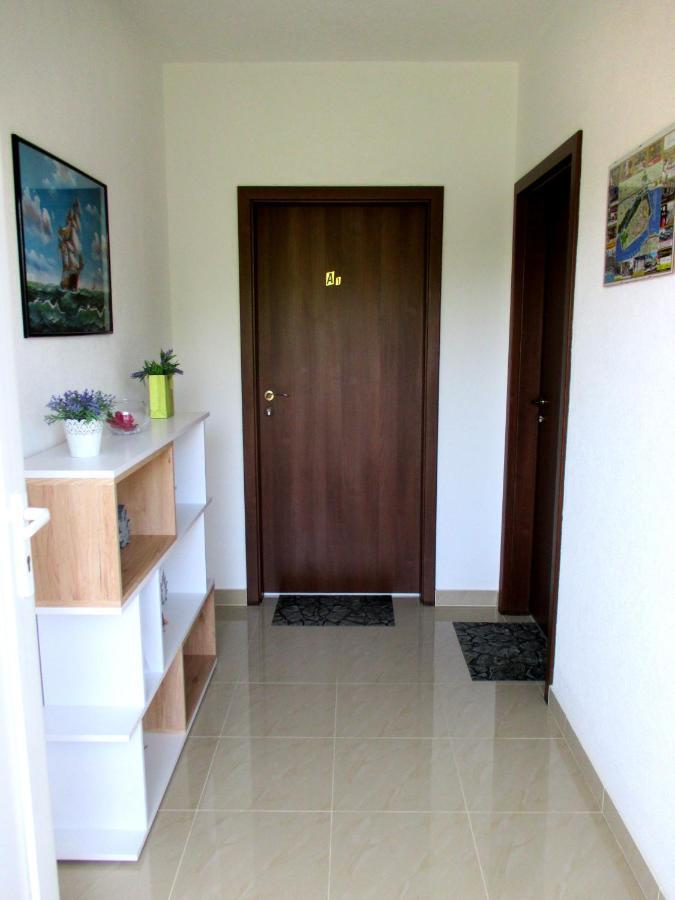 Apartment Zunabovic トロギール エクステリア 写真